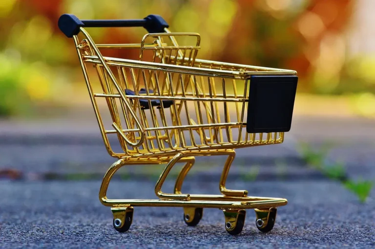 Top Tips for Saving Money on International Shopping