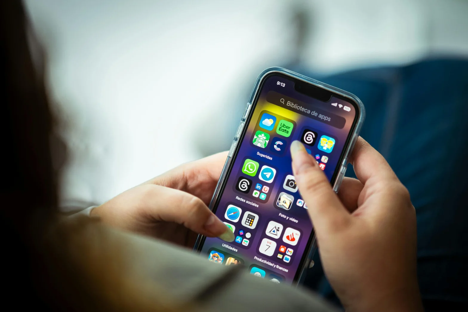 Using Apps and Tools to Track Your Spending Easily